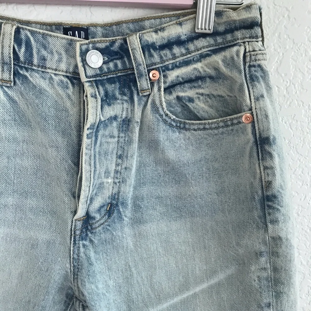 Nwot Gap Denim Light Bleach Wash Long Shorts